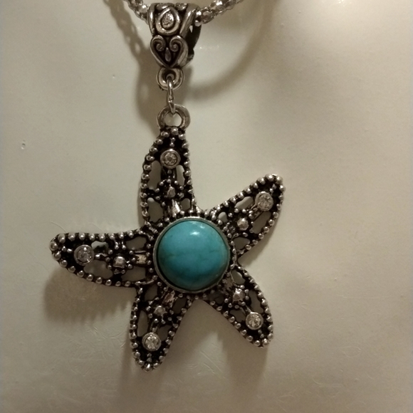 NEW By The Sea Starfish Pendant Necklace in Silvertone and Turquoise! - Picture 2 of 4